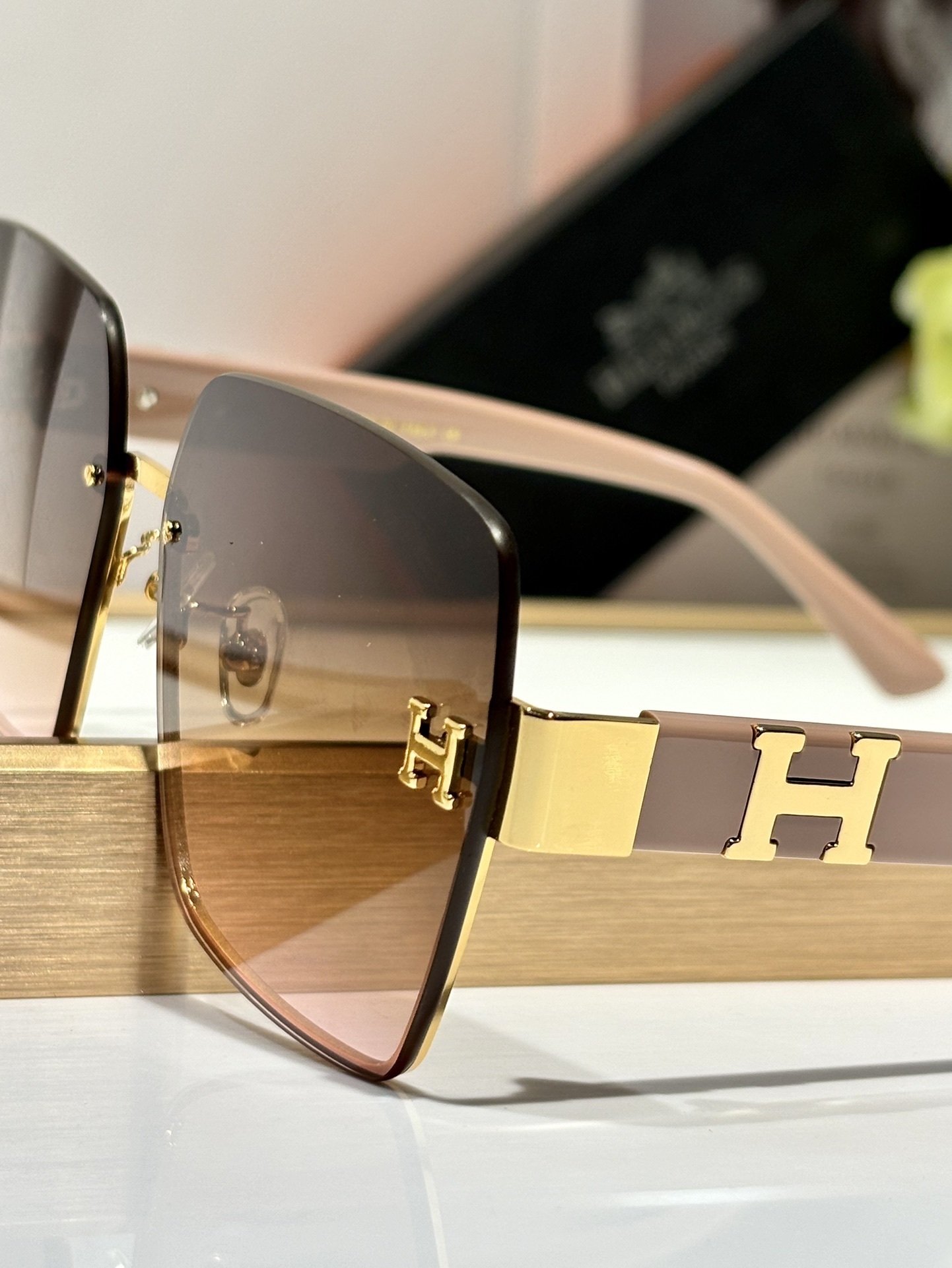 Hermès Luxury Oversized Square Sunglasses for Women – Gold Frame
