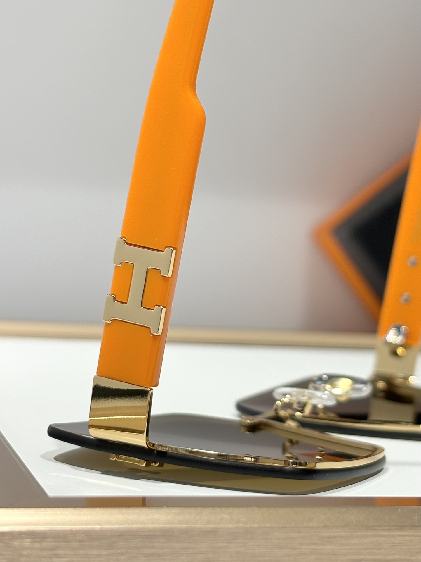 Hermes Luxury Oversized Square Sunglasses – Brown Gradient Gold