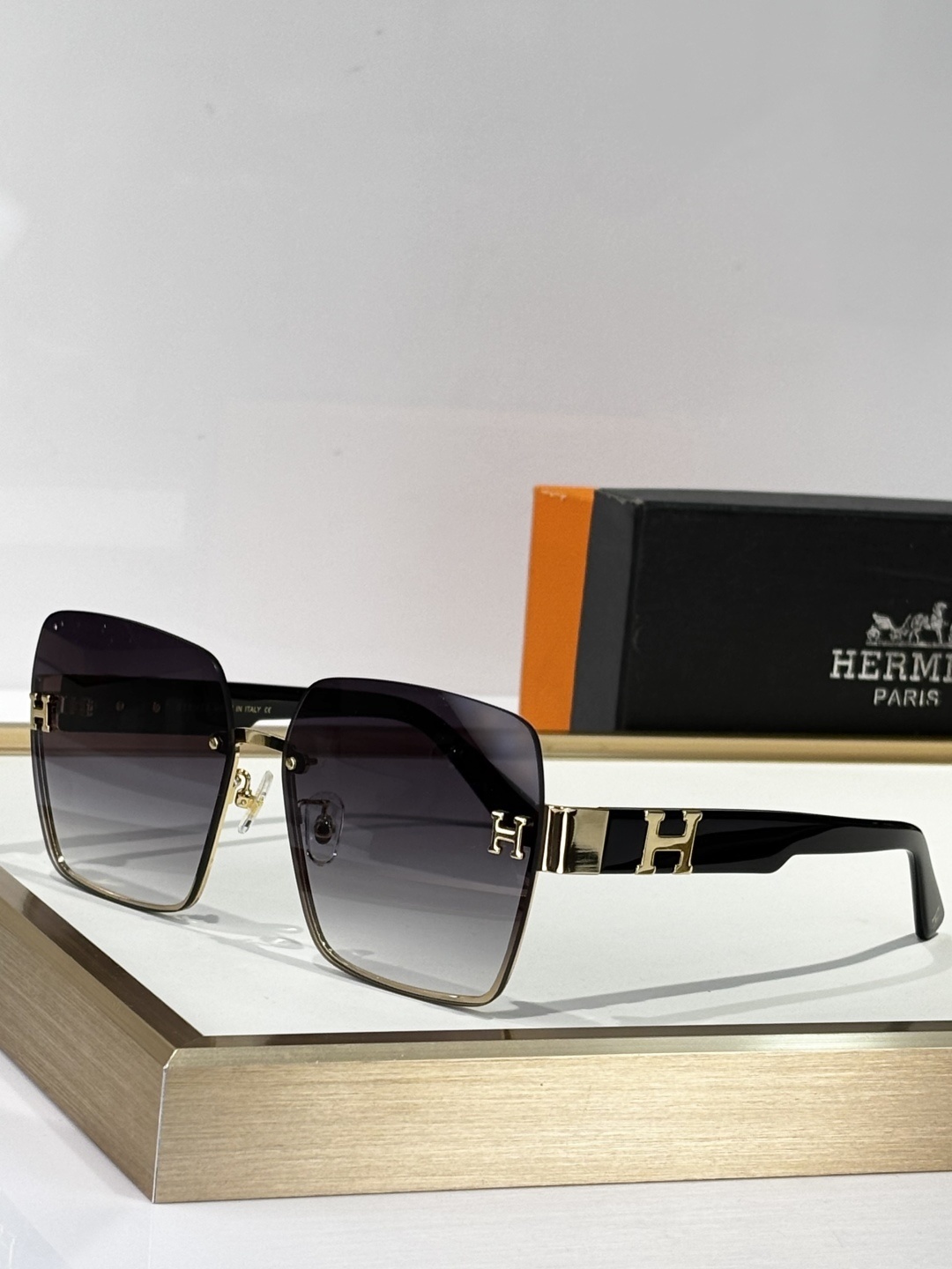 Hermès Gradient Lens Sunglasses