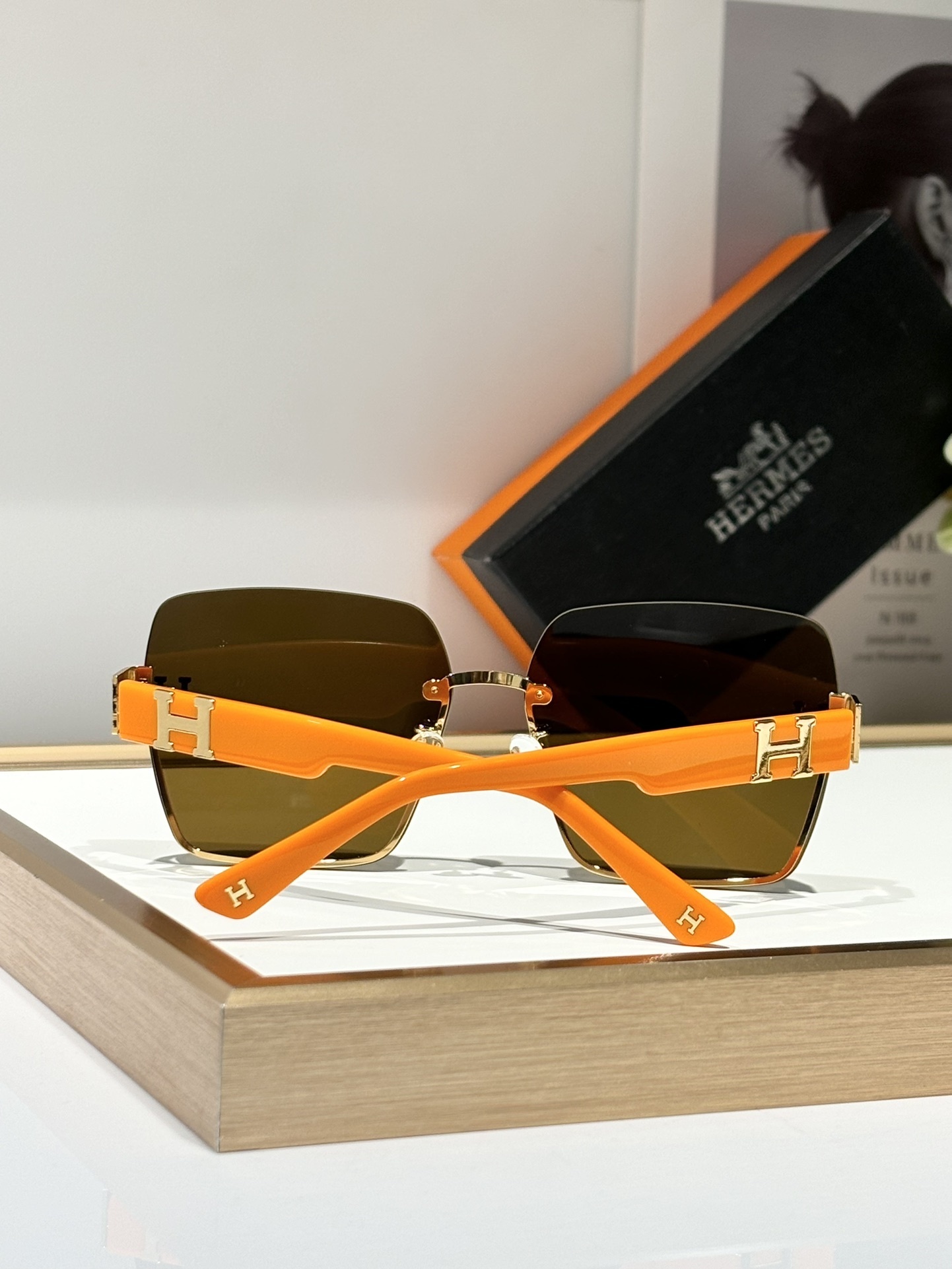 Hermes Luxury Oversized Square Sunglasses – Brown Gradient Gold