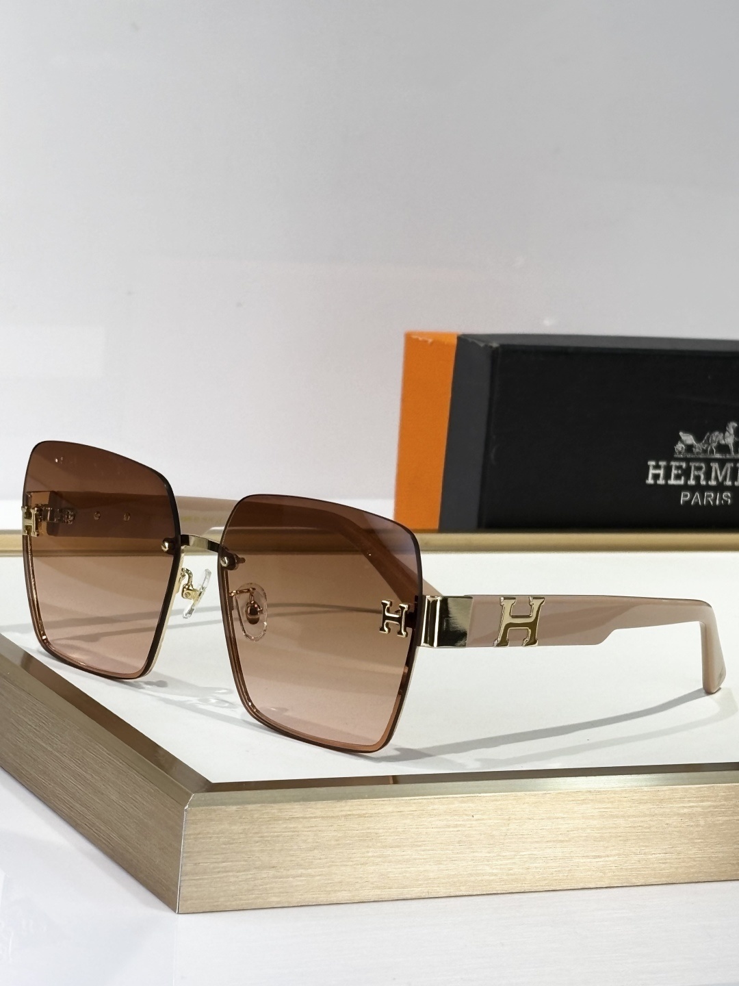 Hermes Luxury Square Rimless Sunglasses with Gold H Logo