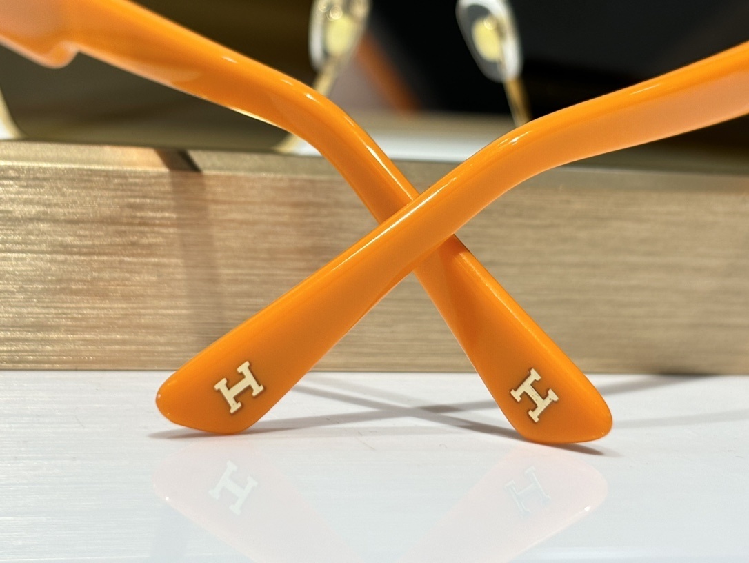 Hermes Luxury Oversized Square Sunglasses – Brown Gradient Gold