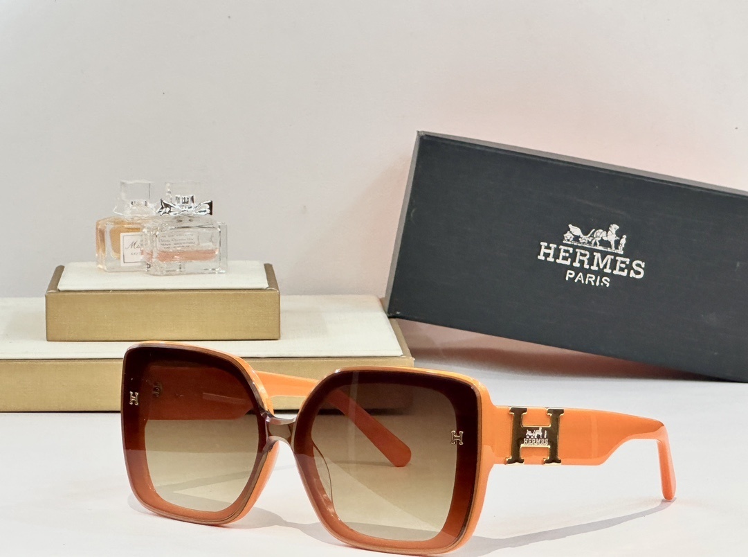 Hermes Orange Square Sunglasses – Designer Eyewear