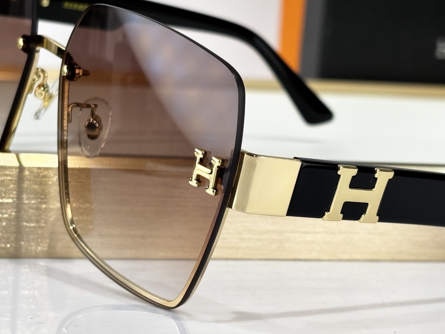 Hermes Luxury Square Rimless Sunglasses with Gold H Logo