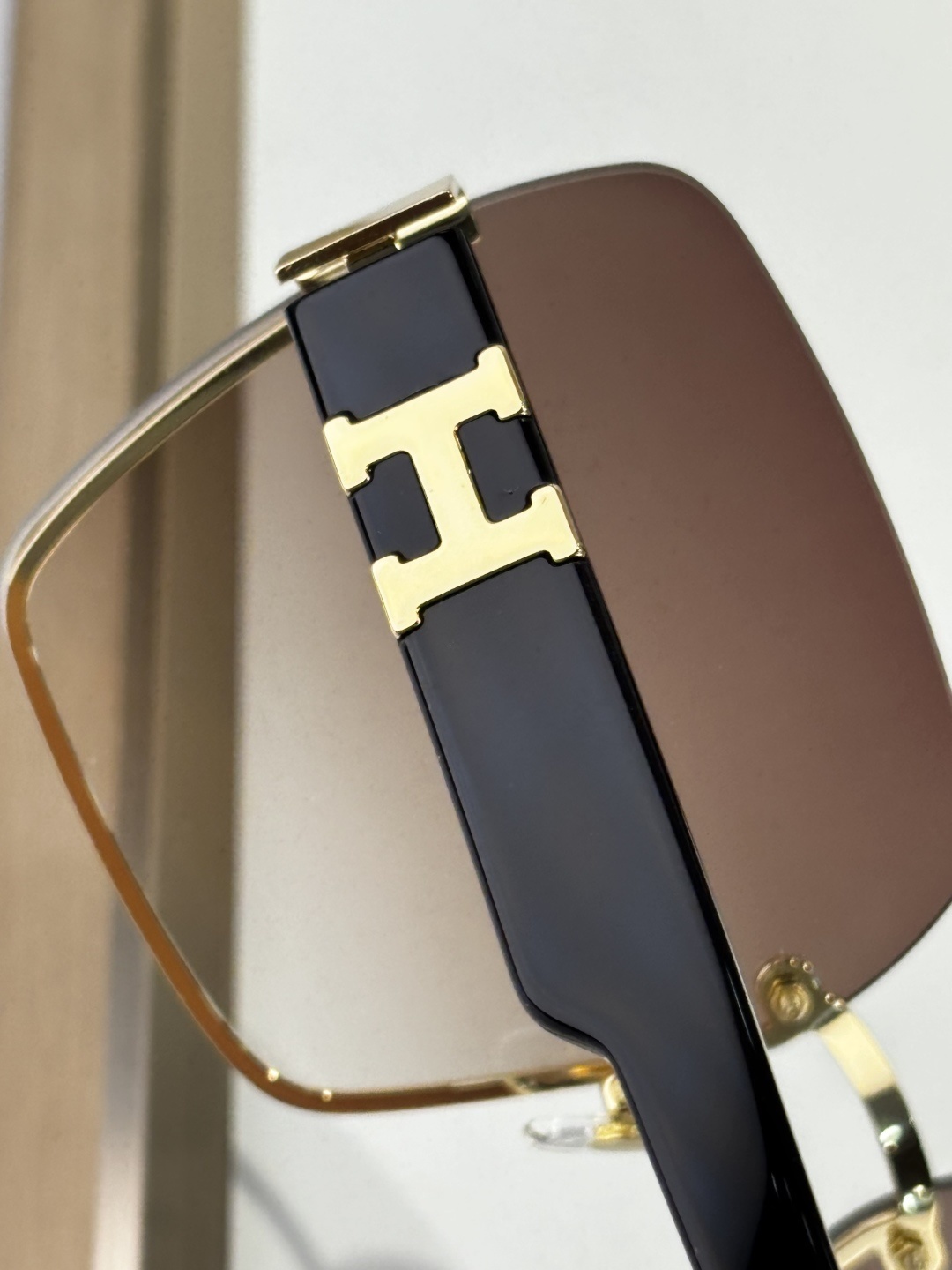 Hermes Luxury Square Rimless Sunglasses with Gold H Logo