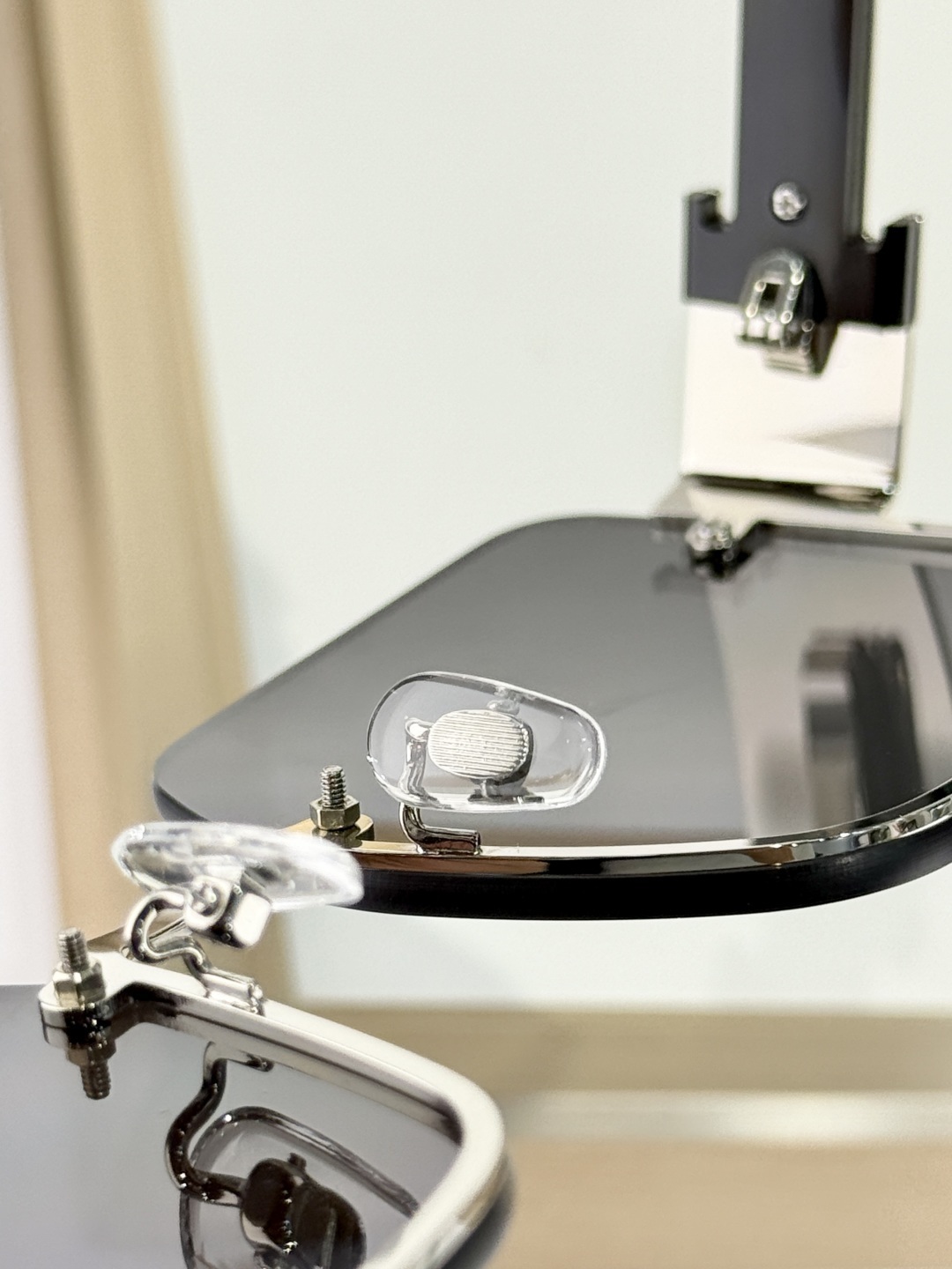 Luxury Square Sunglasses with Silver H Logo – Unisex Eyewear