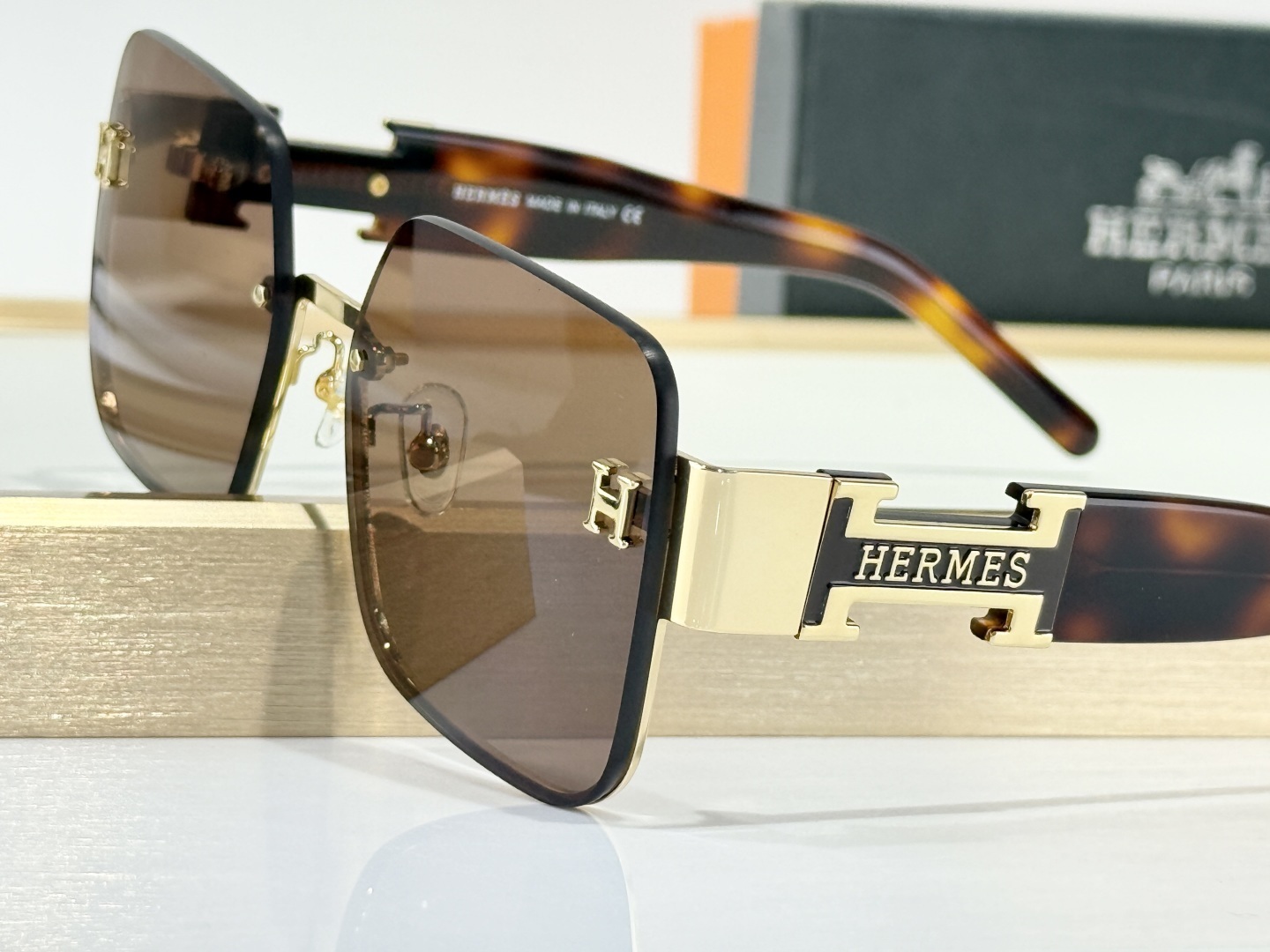 Hermes Luxury Oversized Square Sunglasses with Signature H Logo