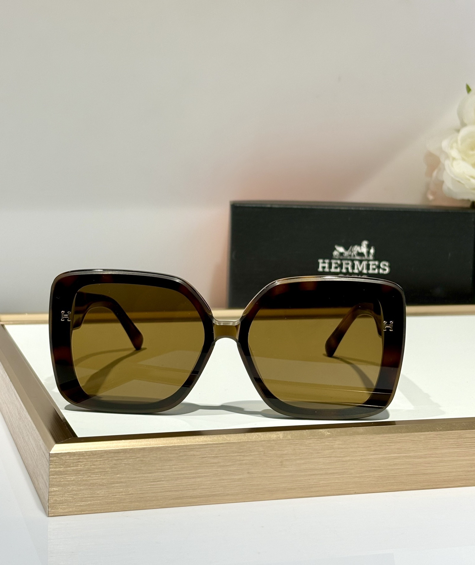 square Hermès Tortoise Shell Sunglasses – Hermès Tortoise Shell