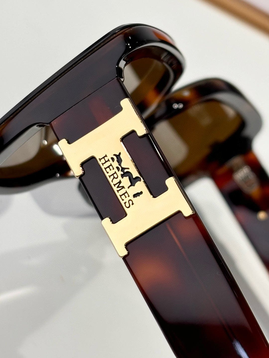 Luxury Hermes Oversized Square Tortoiseshell Sunglasses – Gold H Logo