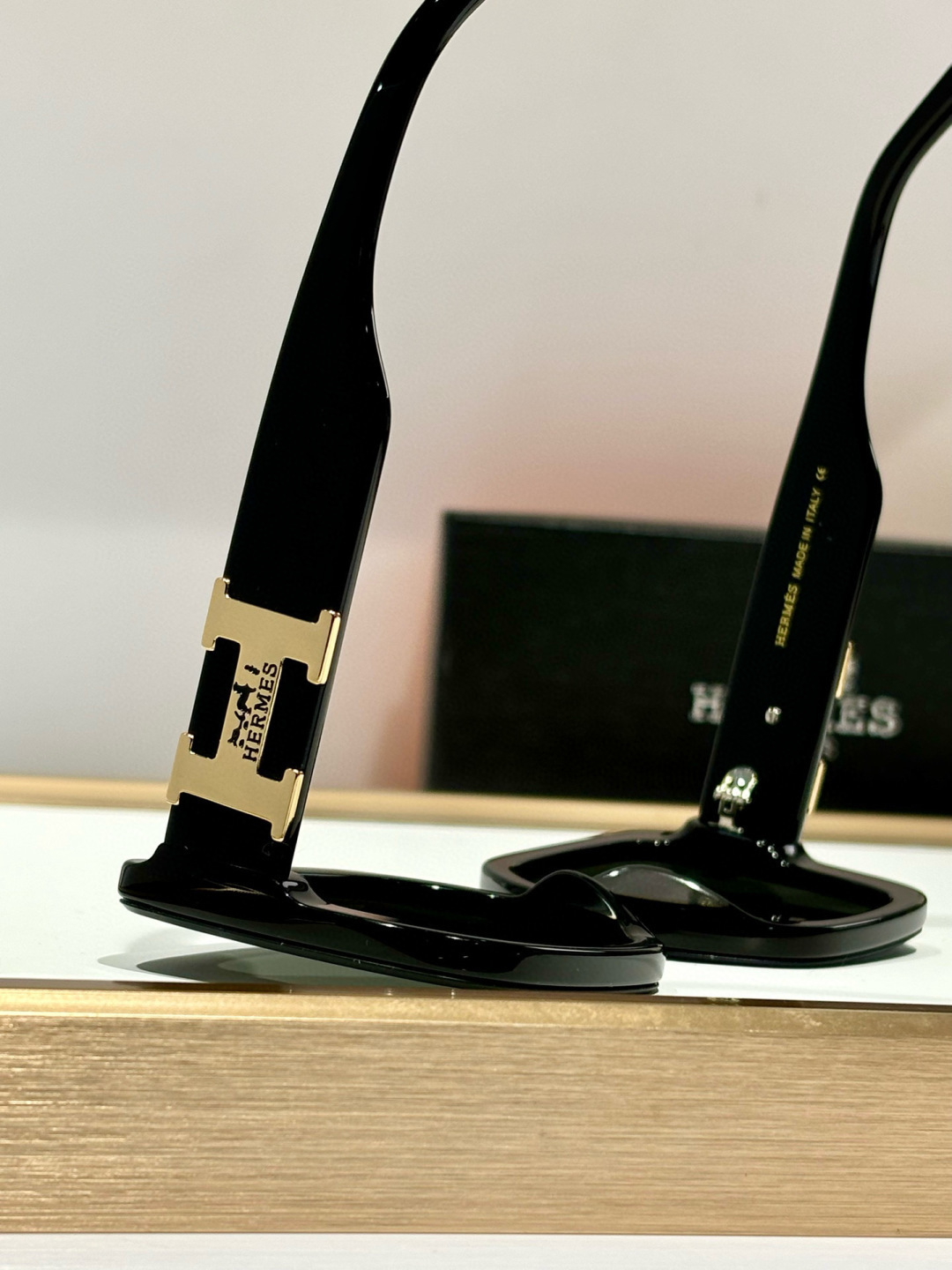 Luxury Hermes Oversized Square Tortoiseshell Sunglasses – Gold H Logo