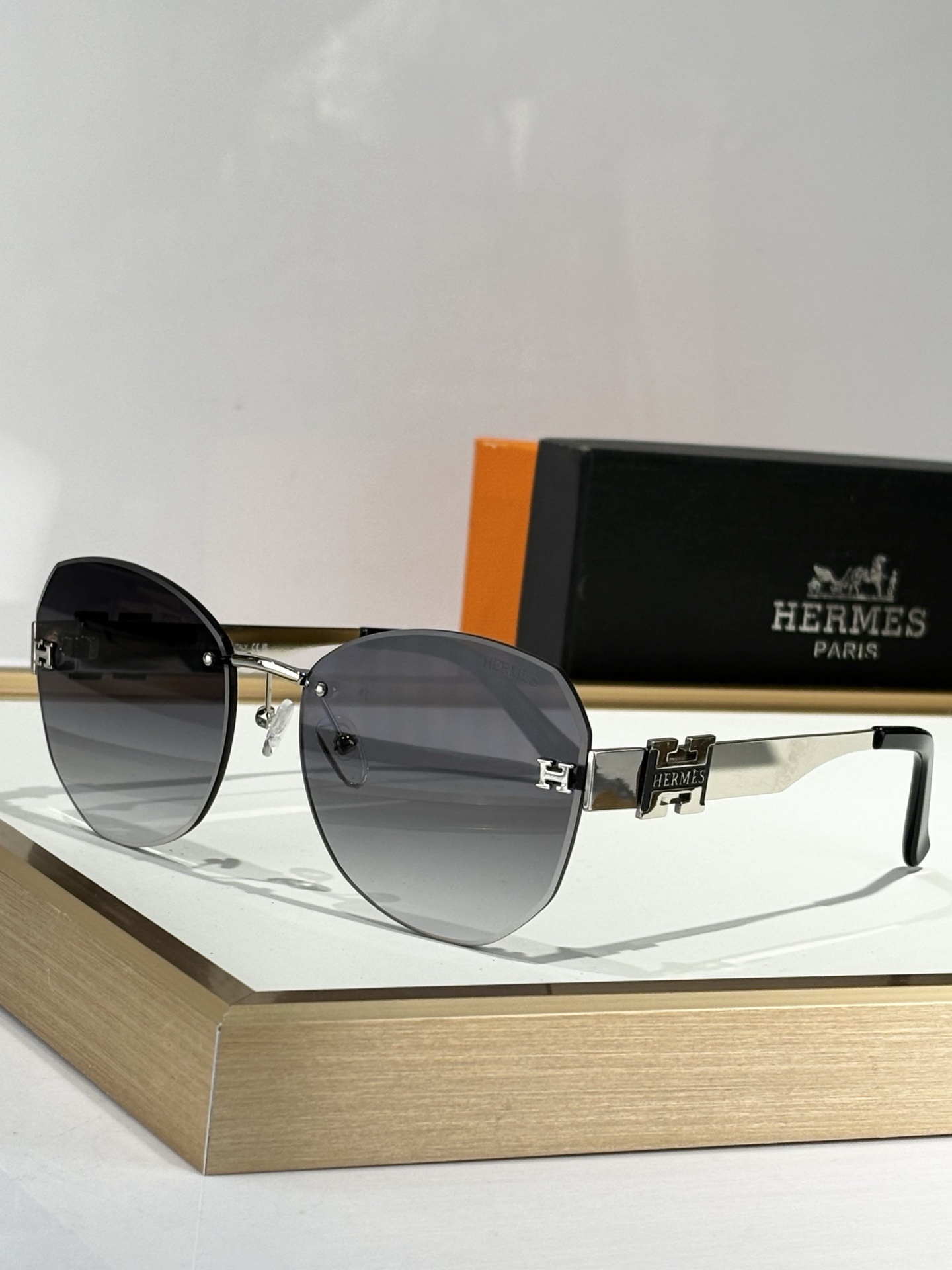 Luxury Hermes Rimless Sunglasses – Brown Gradient Gold H Logo