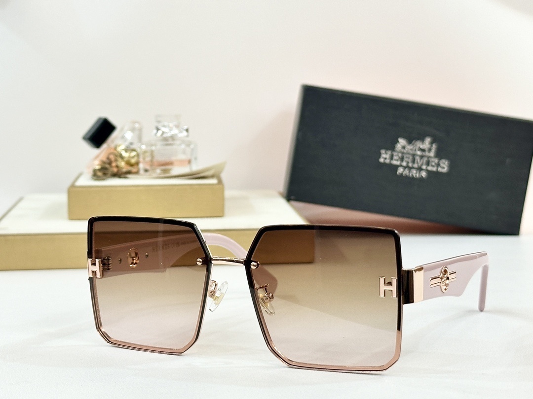 Hermes Rose Gold Square Sunglasses – Gradient Brown Lens