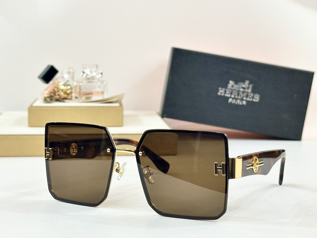 Hermes Luxury Oversized Square Sunglasses for Women – Gradient Pink