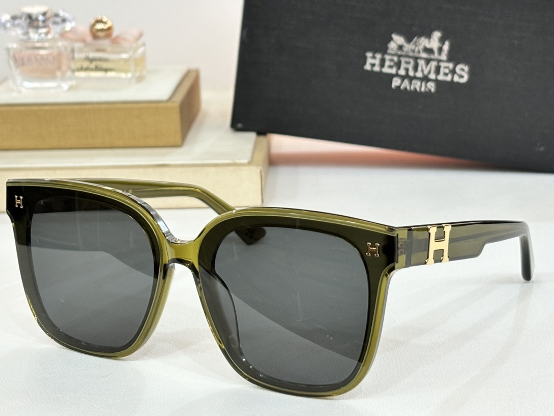 Hermes Green Square Sunglasses – Gradient Lens