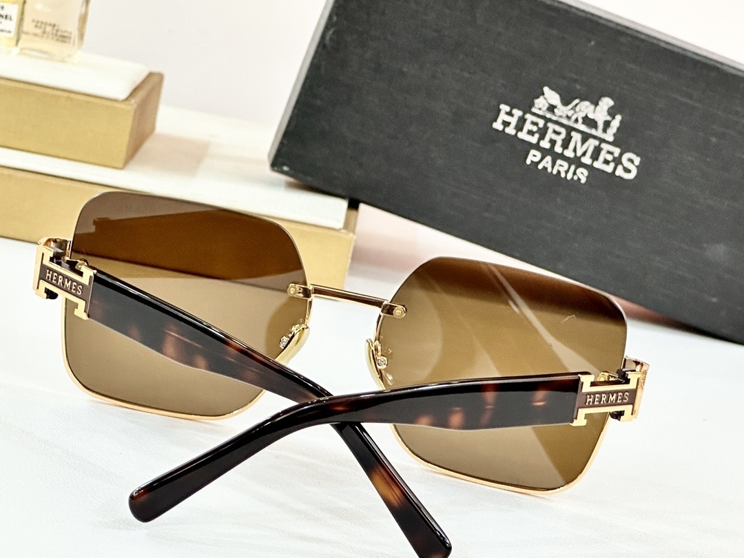 Hermes Luxury Oversized Square Sunglasses – Brown Gradient Lenses