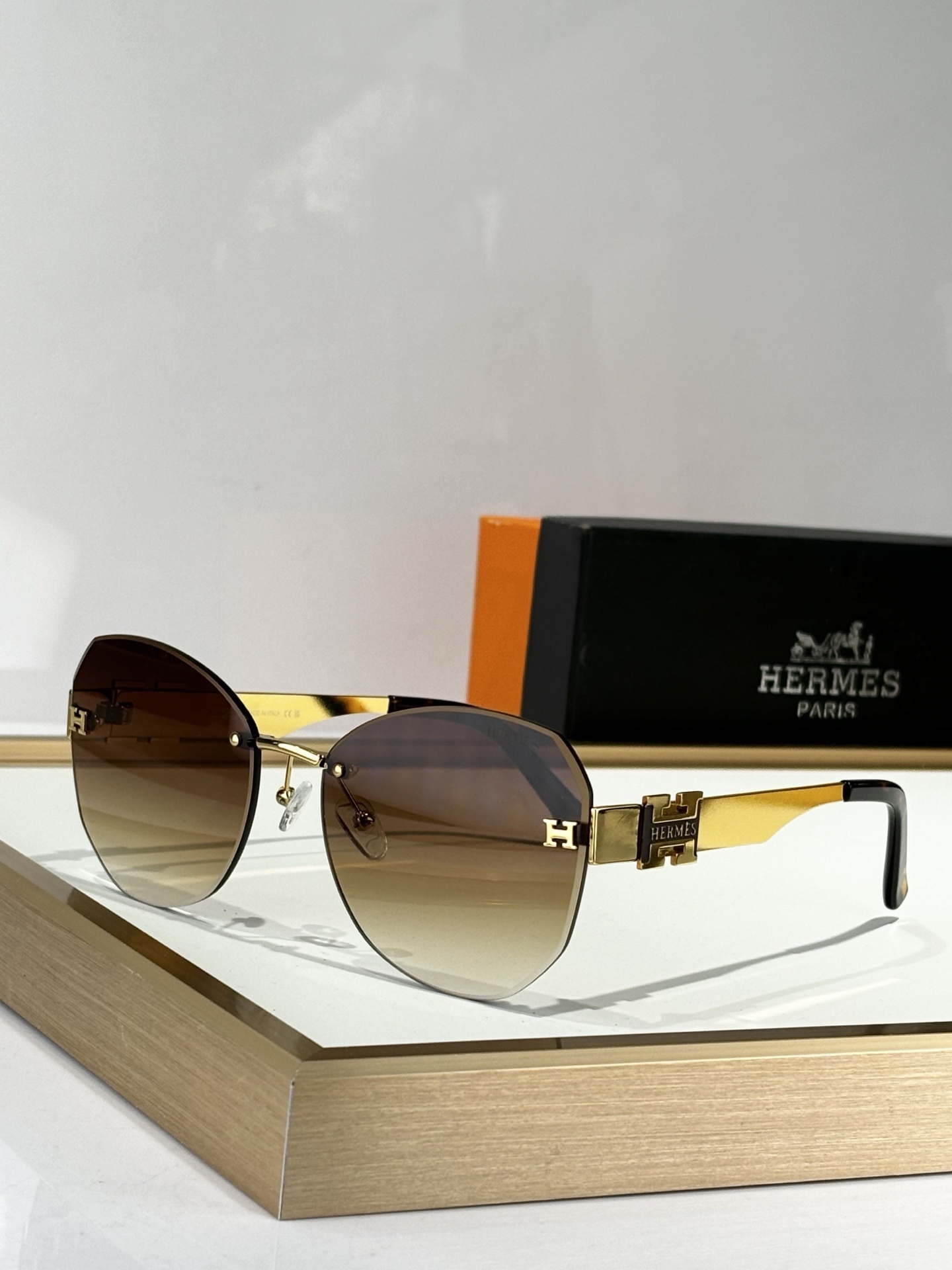 brown Hermes Gold-Tone Rimless Sunglasses – Hermes Gold-Tone Rimless 2