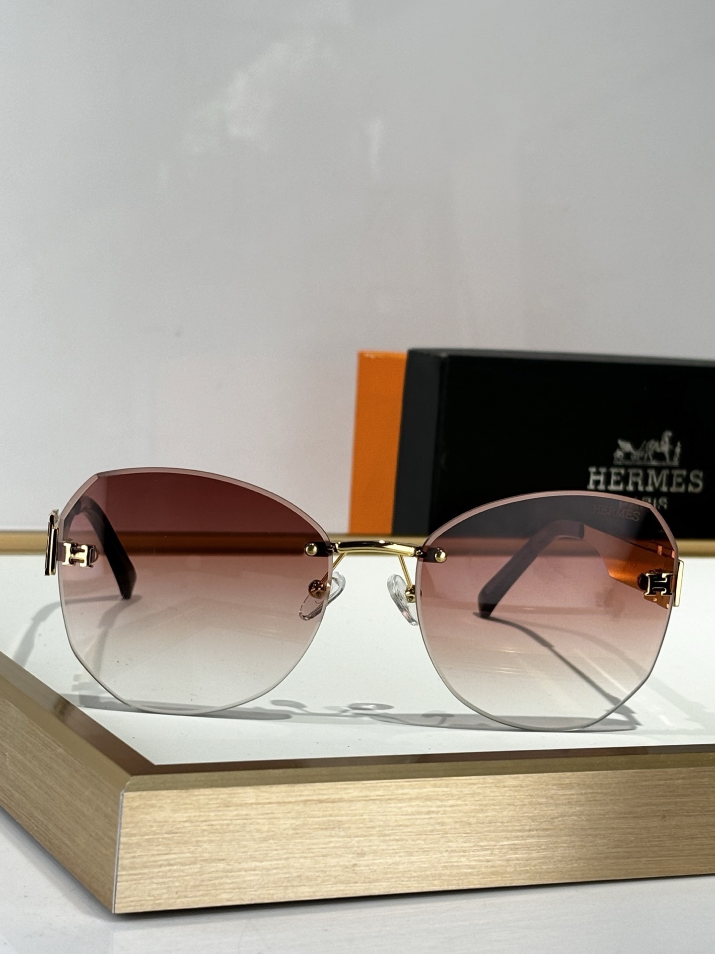 gradient Hermès Rose Gold Rimless Sunglasses – Hermès Rose Gold