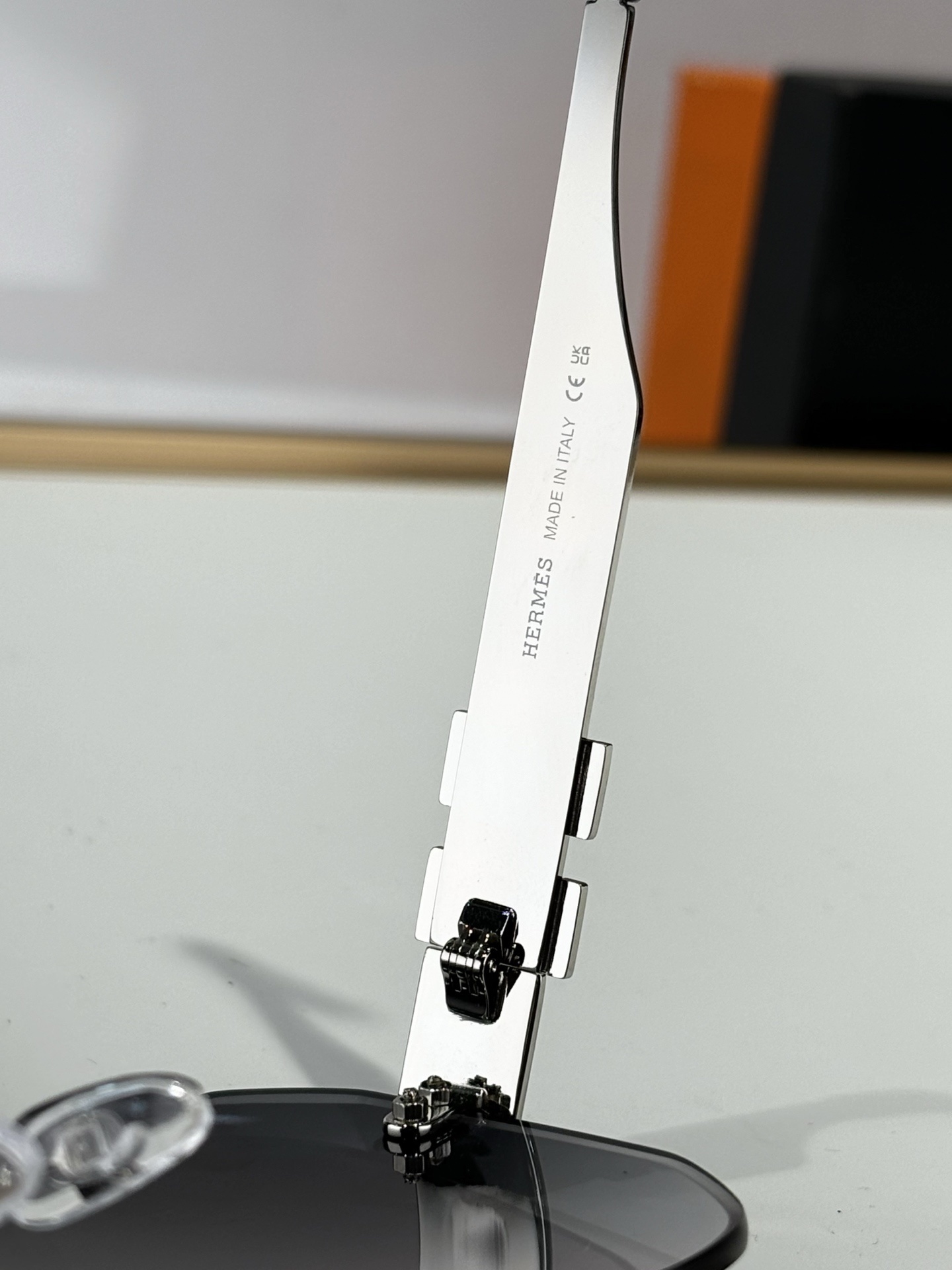 Hermes Luxury Rimless Butterfly Sunglasses – Silver & Gray Gradient