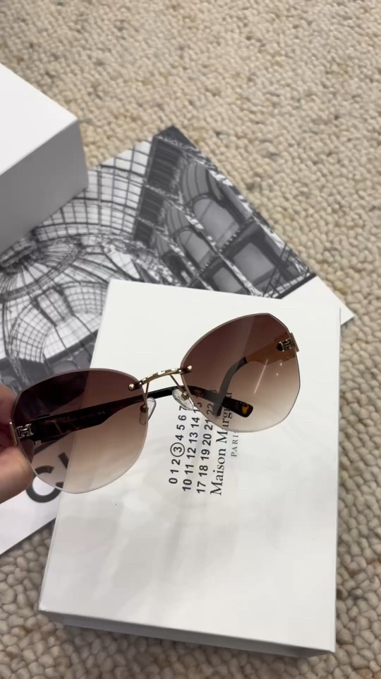 Maison Margiela Brown Sunglasses – Maison Margiela Brown Gradient