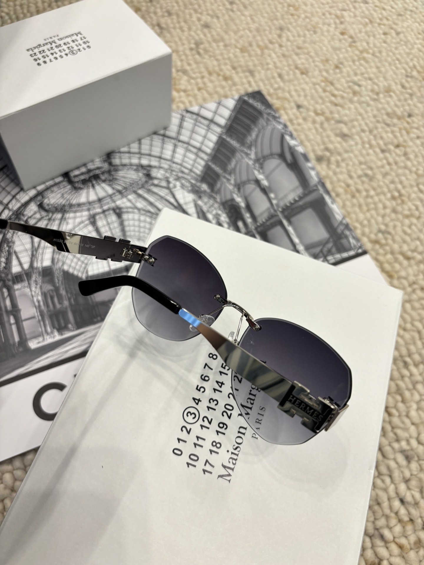 Hermes Luxury Rimless Sunglasses – Gradient Tint with H Logo