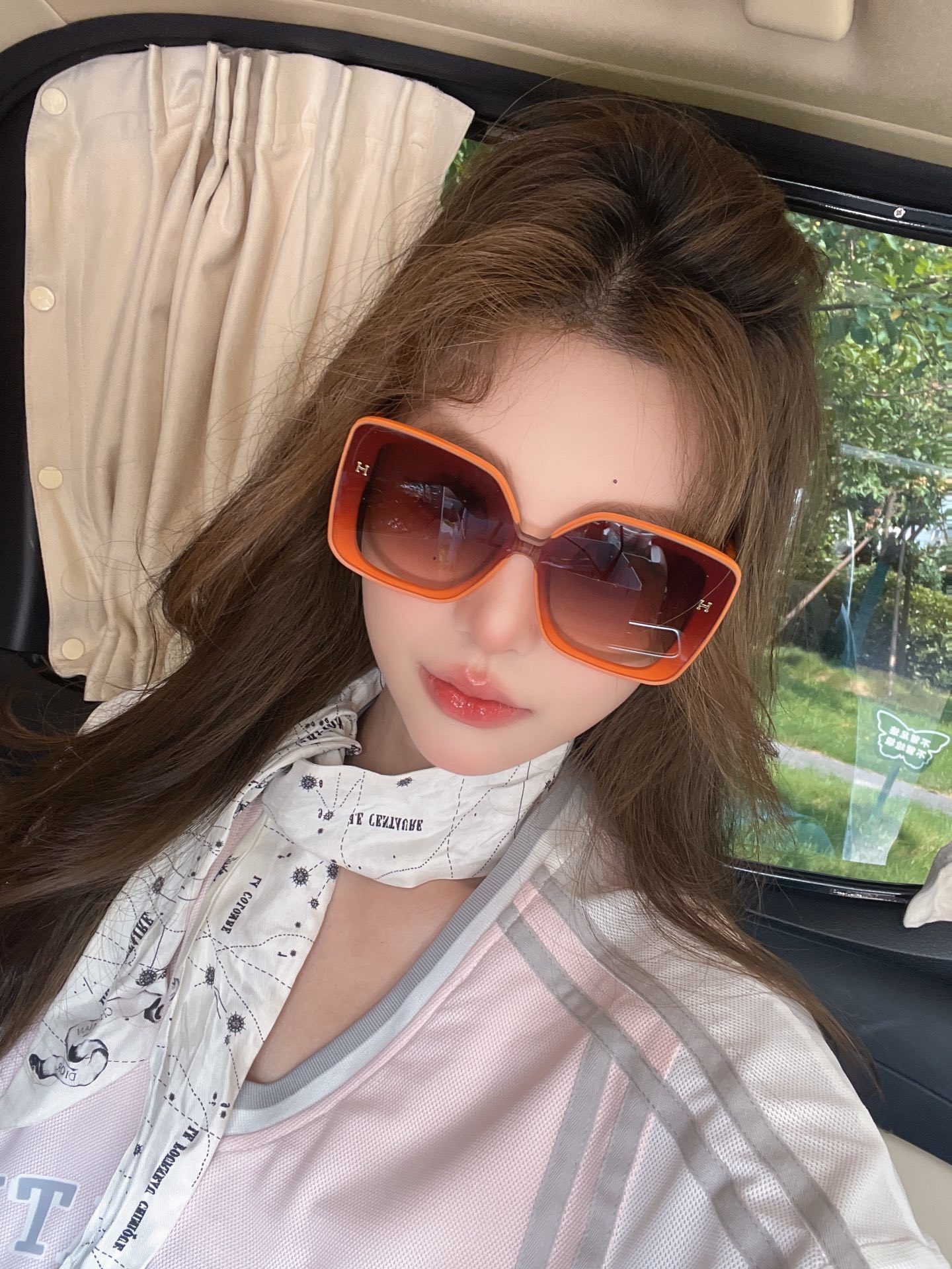 Oversized Square Orange Sunglasses – Luxury Retro Fashion Eyewear