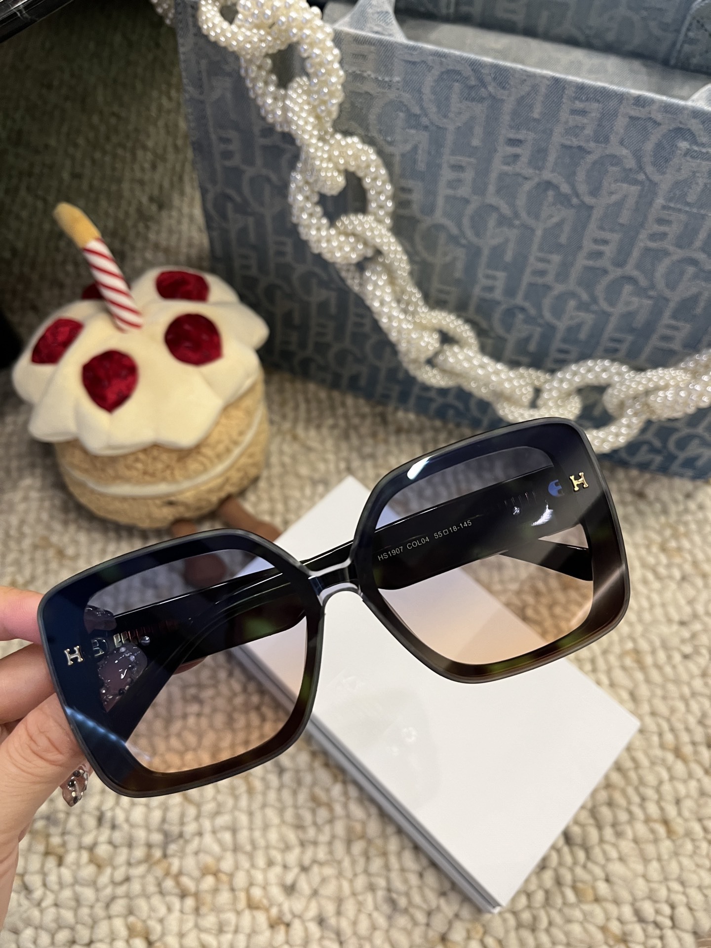 hs1907 Hermès Tortoise Square Sunglasses – Hermès HS1907 Tortoise