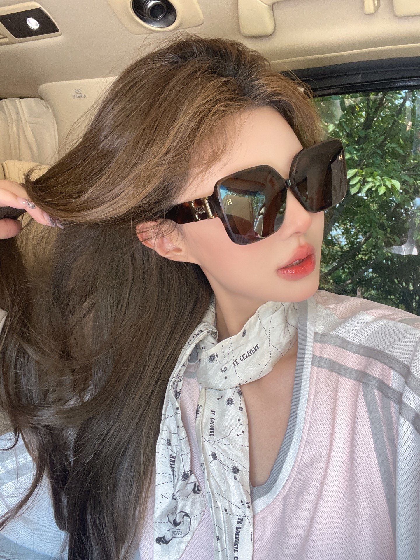 Luxury Oversized Square Sunglasses for Women – Vintage Style UV400