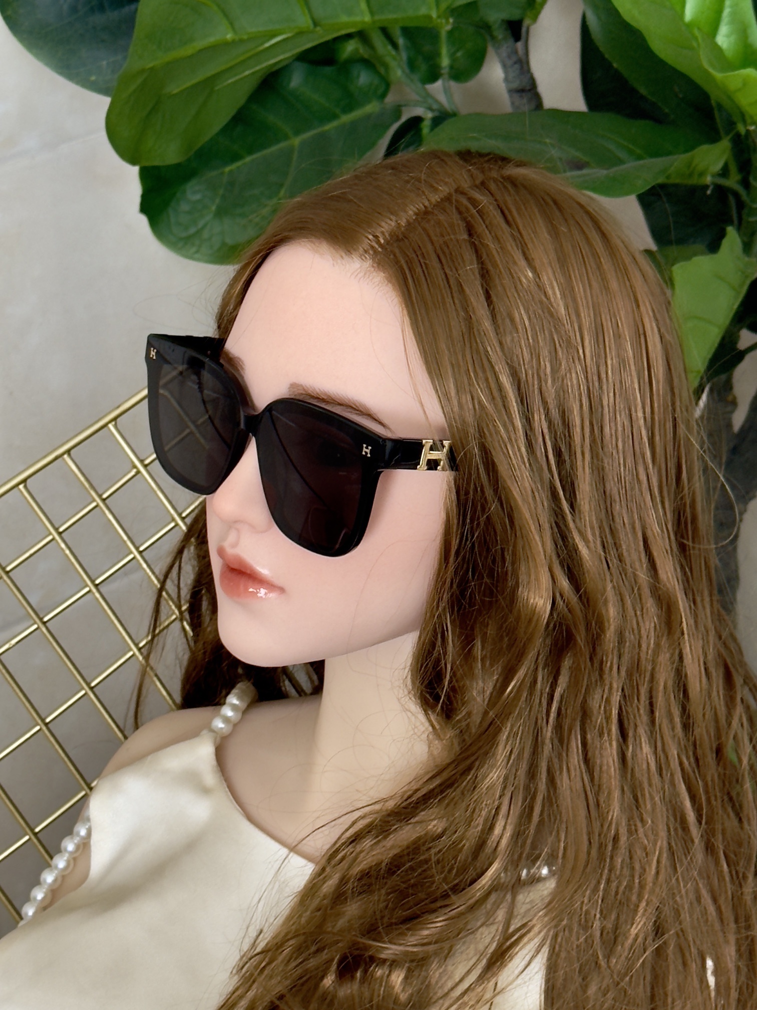 Hermès Black Square Sunglasses – Gold H Detail