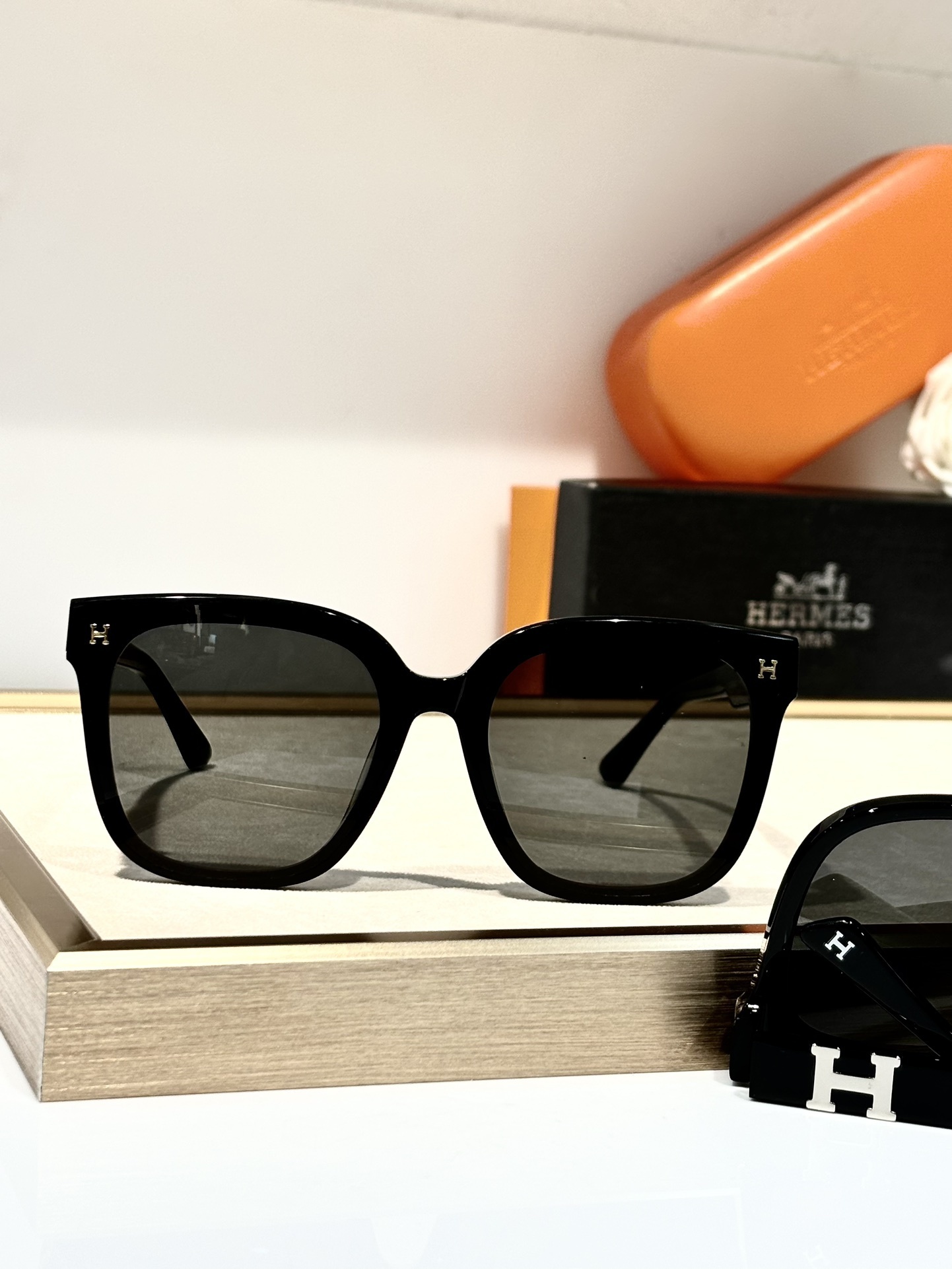 Hermes Luxury Square Tortoise Shell Sunglasses with Gold H Logo