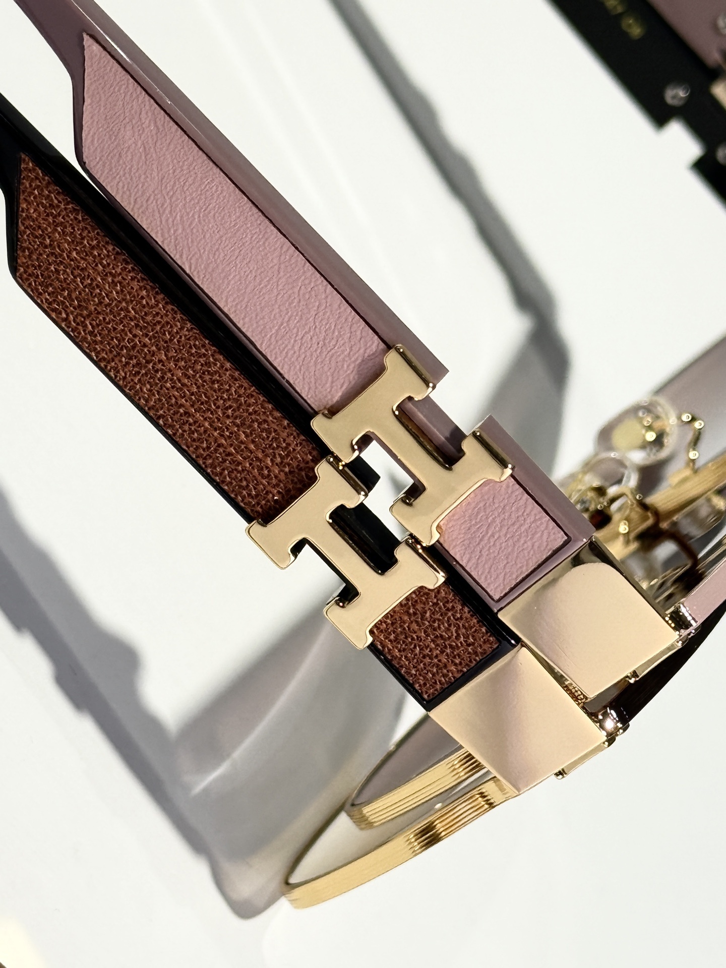 Hermès Luxury Oversized Sunglasses with Gradient Lenses & H Logo