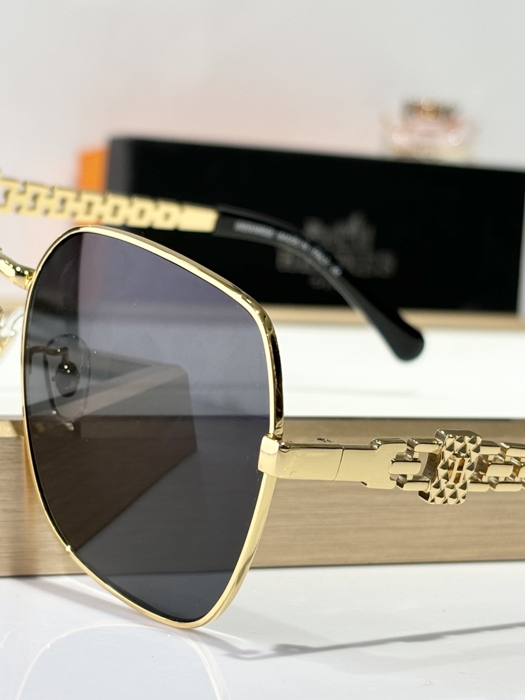 Hermes Luxury Oversized Square Sunglasses – Orange Gold Brown Lens