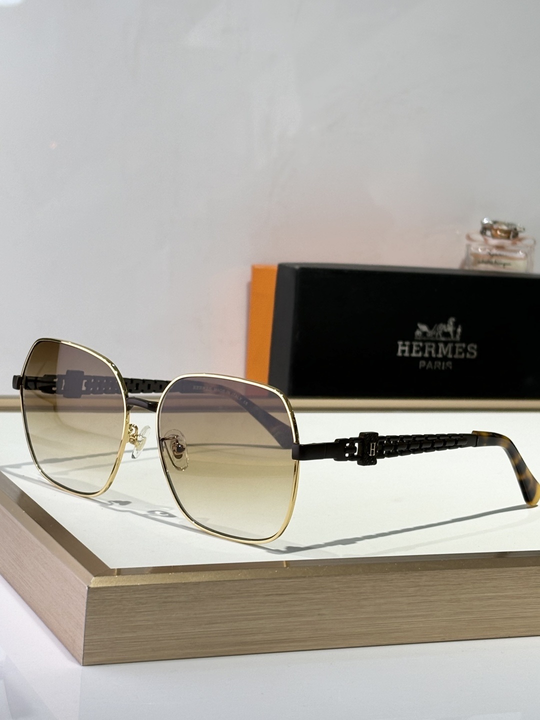 Hermes Luxury Oversized Square Sunglasses – Gold & Orange Temples