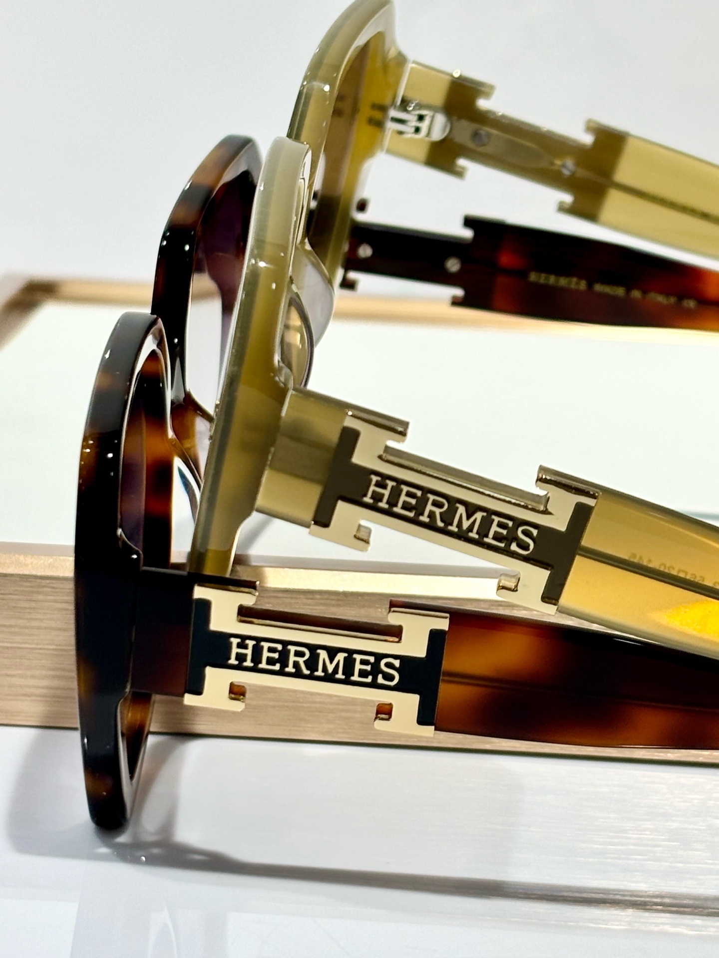 Hermès Luxury Oversized Hexagonal Sunglasses – Stylish Olive