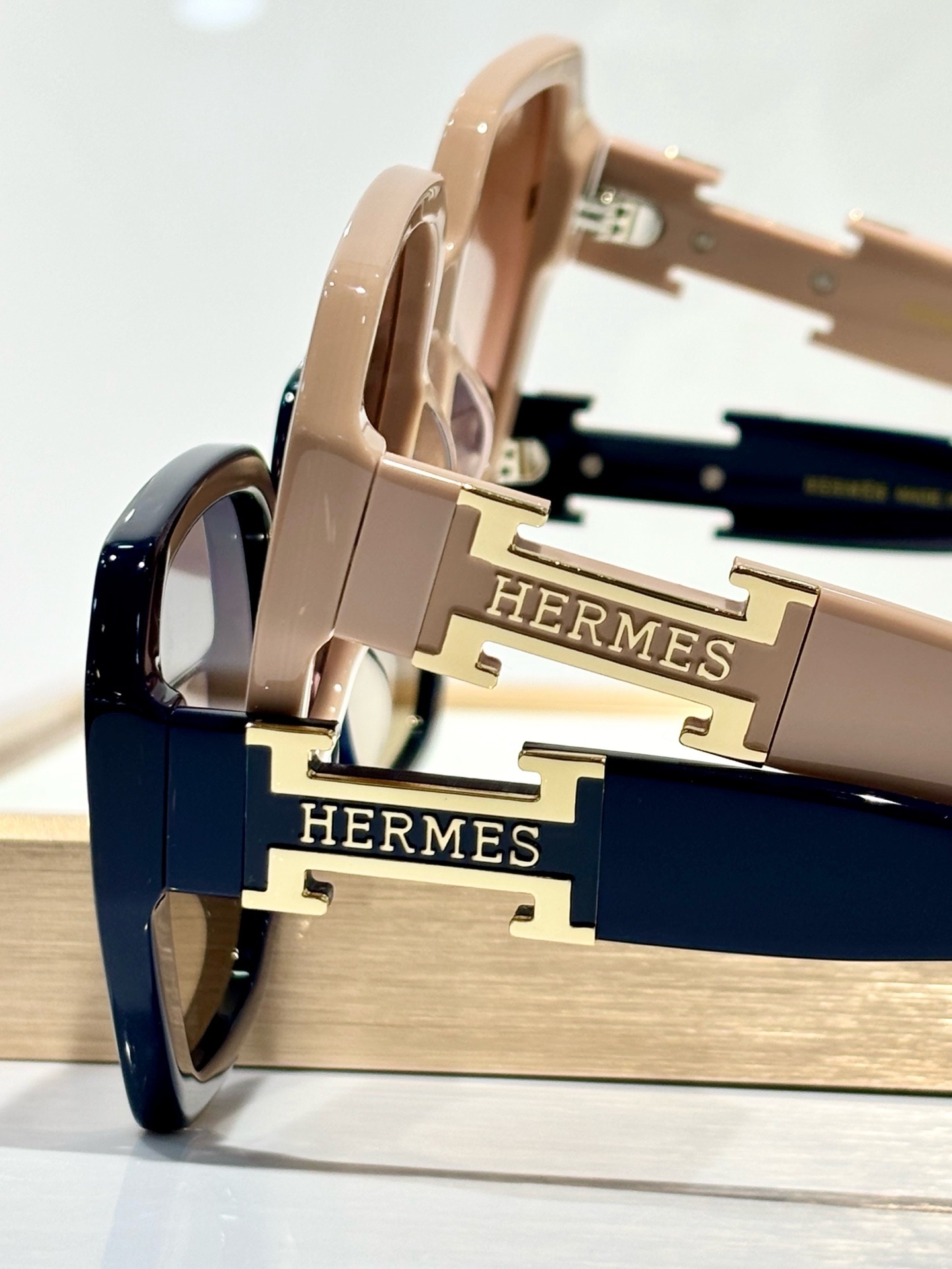 Hermès Luxury Oversized Hexagonal Sunglasses – Stylish Olive