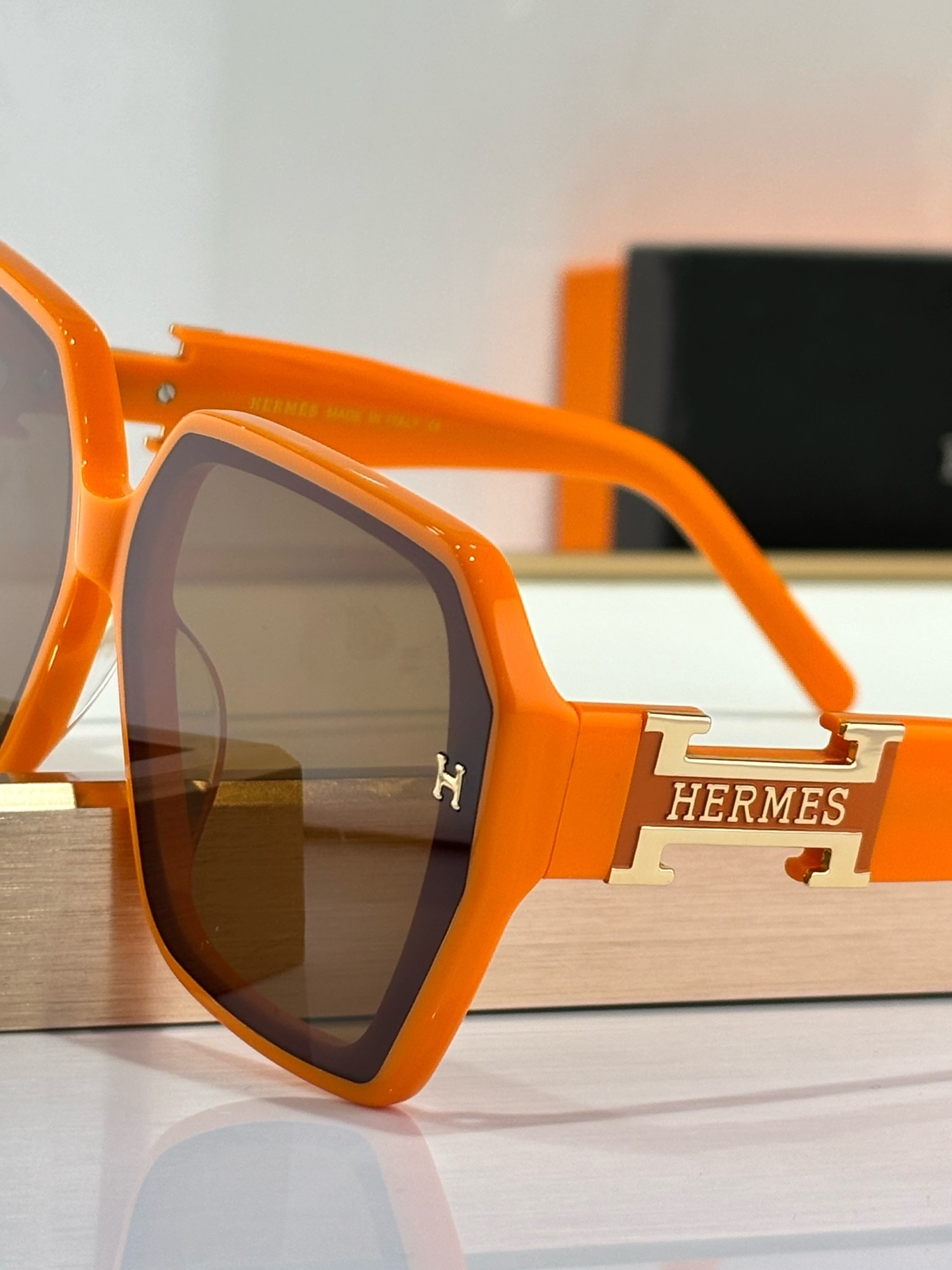 Trendy Orange Oversized Square Sunglasses – Retro UV Protection
