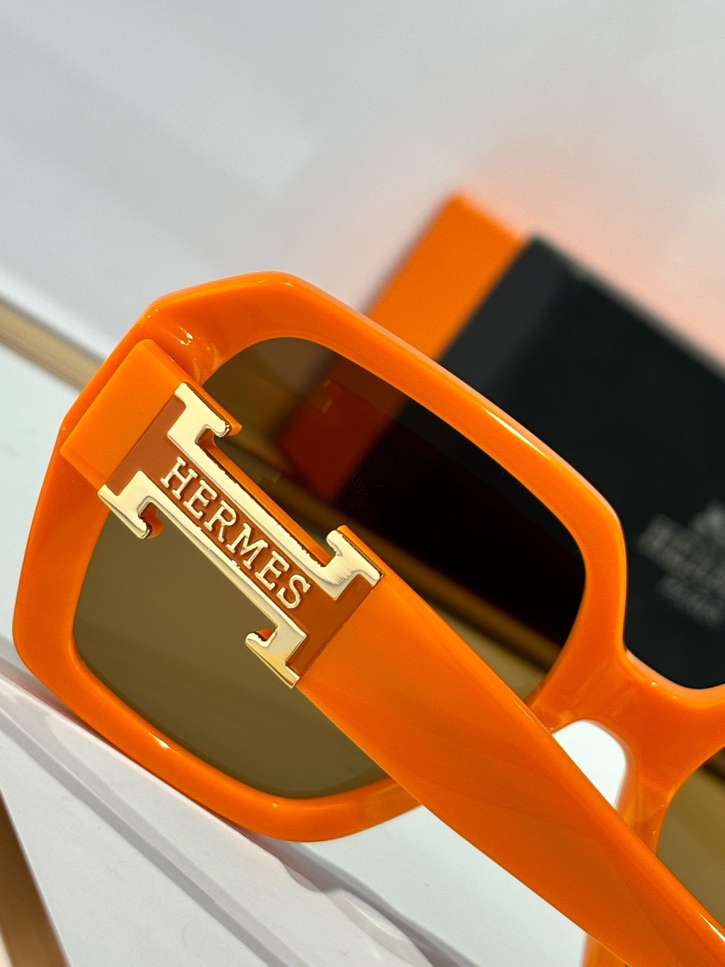 Trendy Orange Oversized Square Sunglasses – Retro UV Protection