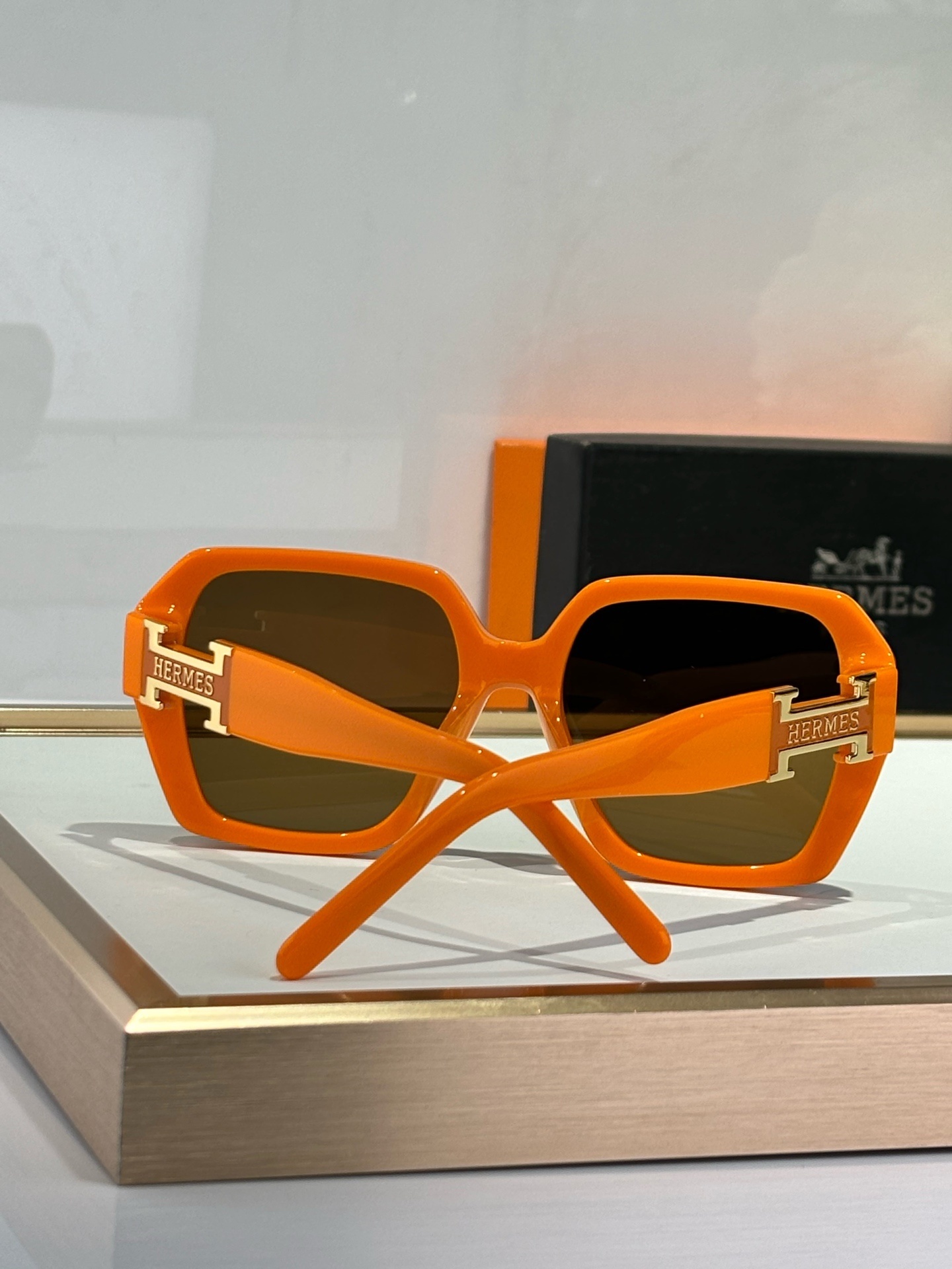 Trendy Orange Oversized Square Sunglasses – Retro UV Protection