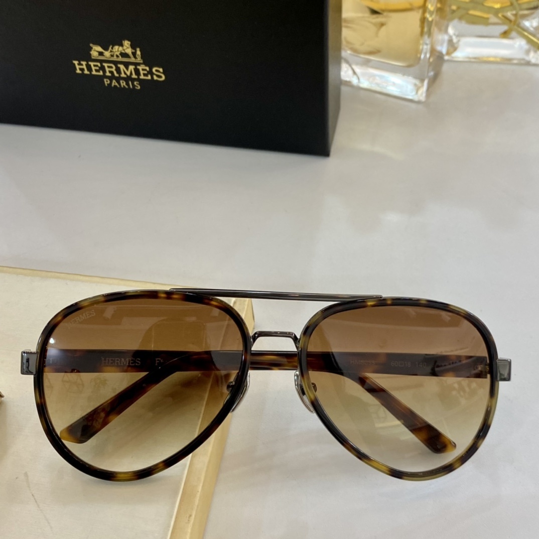 Hermès Tortoise Shell Aviator Sunglasses – HM8053