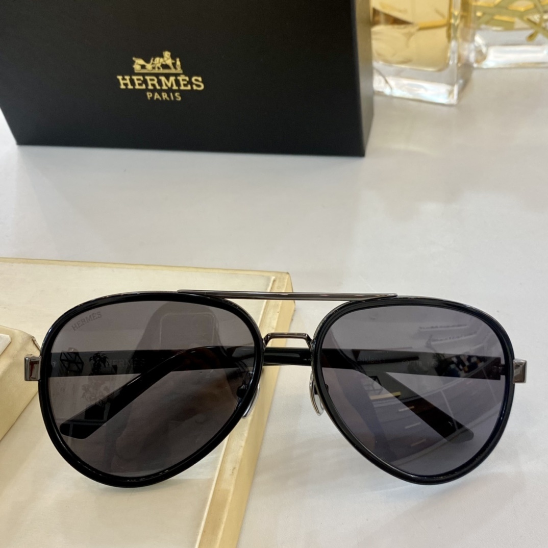 Hermes Aviator Sunglasses – Classic Tortoiseshell Brown Gradient