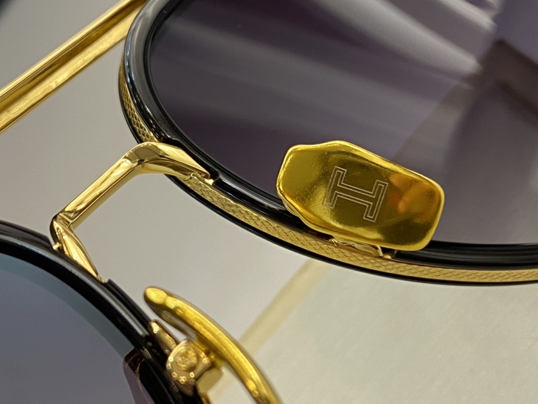 Hermes Aviator Sunglasses – Classic Tortoiseshell Brown Gradient