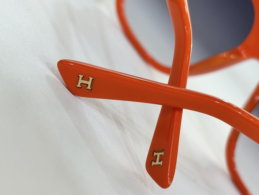 Luxury Hermes Style Oversized Sunglasses – White Frame Brown Lens