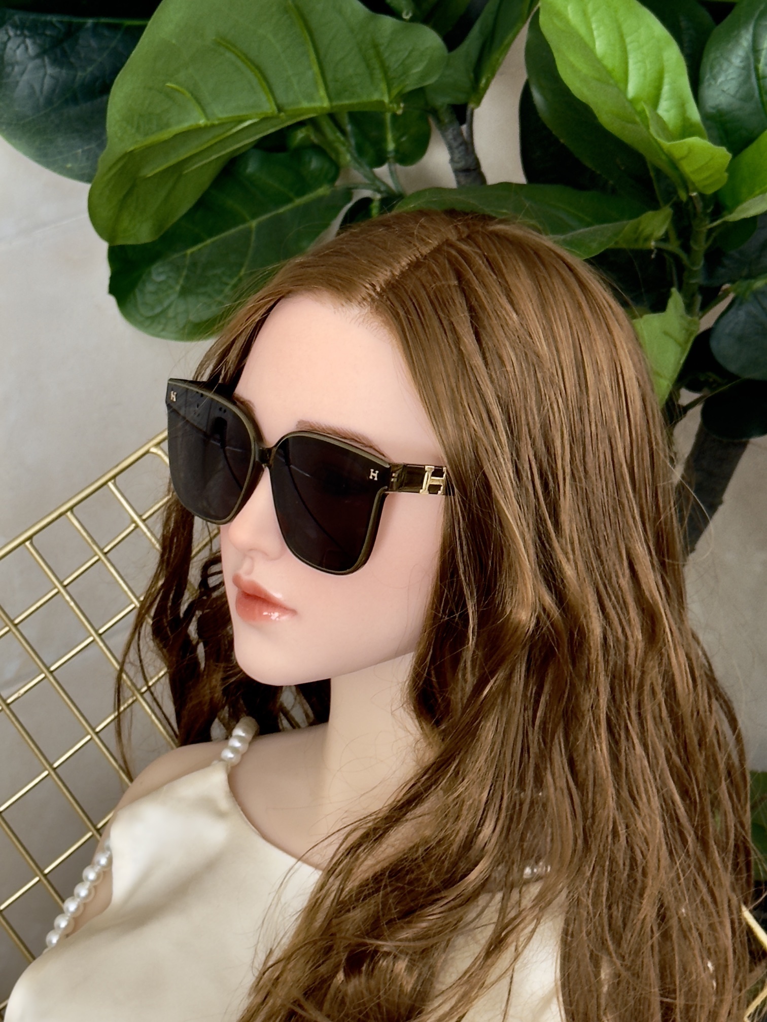 chic Hermès Olive Green Square Sunglasses – Hermès Olive Green Square