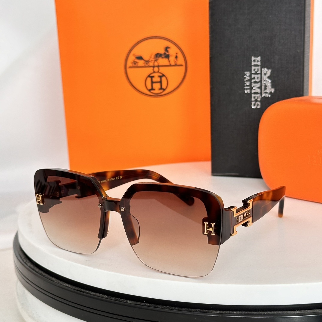 Luxury H Logo Oversized Square Sunglasses for Women – Chic & Trendy