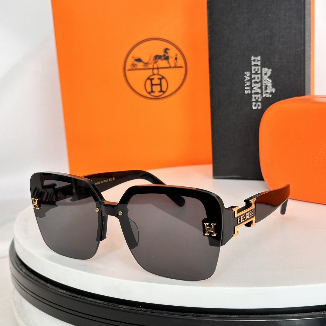 Luxury H Logo Oversized Square Sunglasses for Women – Chic & Trendy