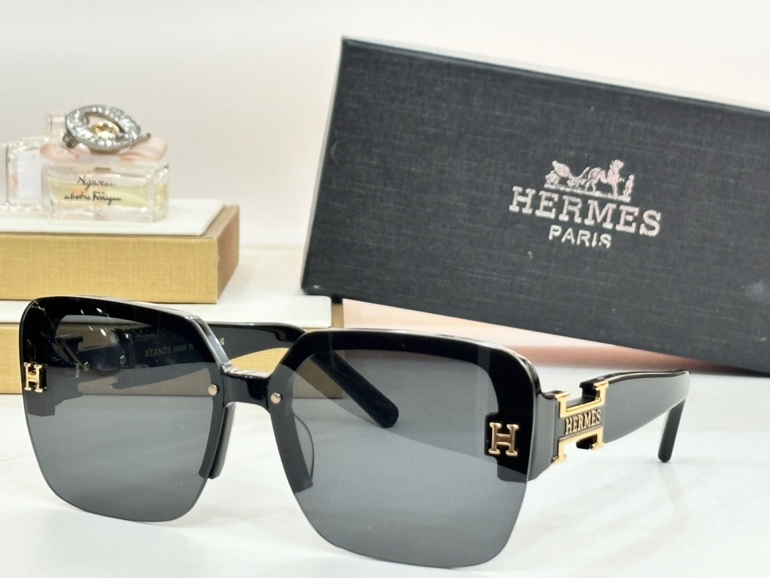 Hermes Luxury Oversized Square Sunglasses – Beige & Gold Tone