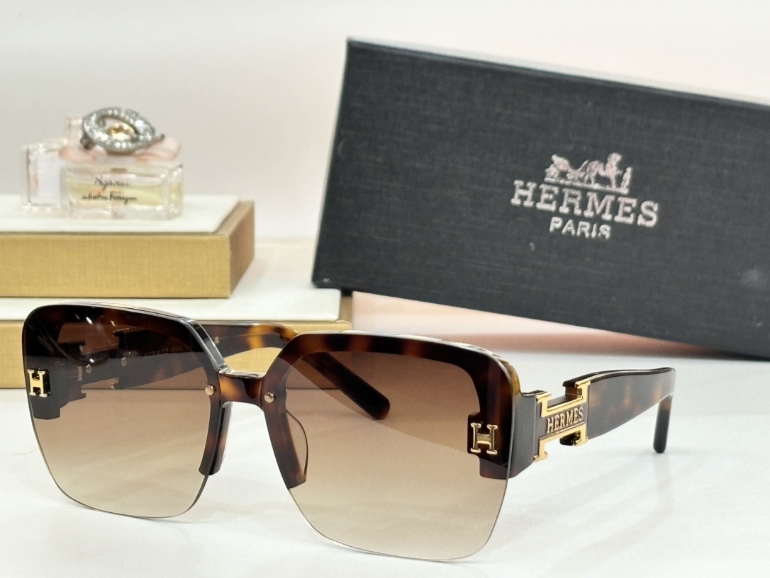 Hermes Luxury Oversized Square Sunglasses – Beige & Gold Tone