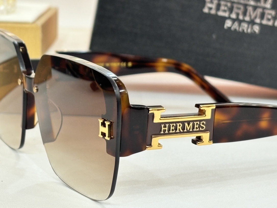 Hermes Luxury Oversized Square Sunglasses – Beige & Gold Tone