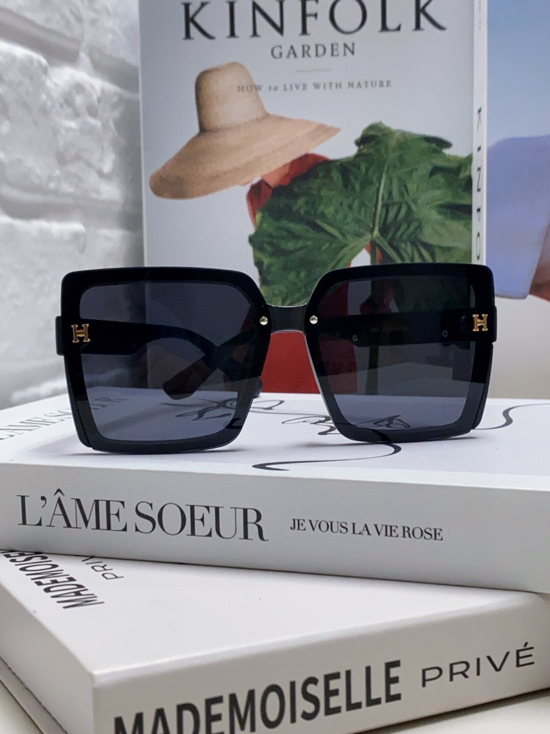 Luxury Oversized Square Sunglasses for Women – Black H Logo Frame