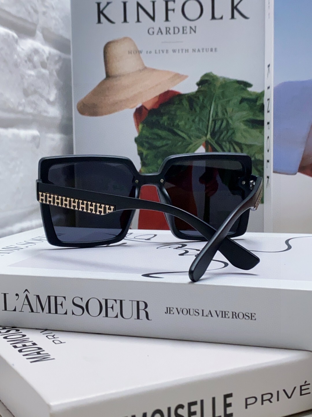 Luxury Oversized Square Sunglasses for Women – Black H Logo Frame