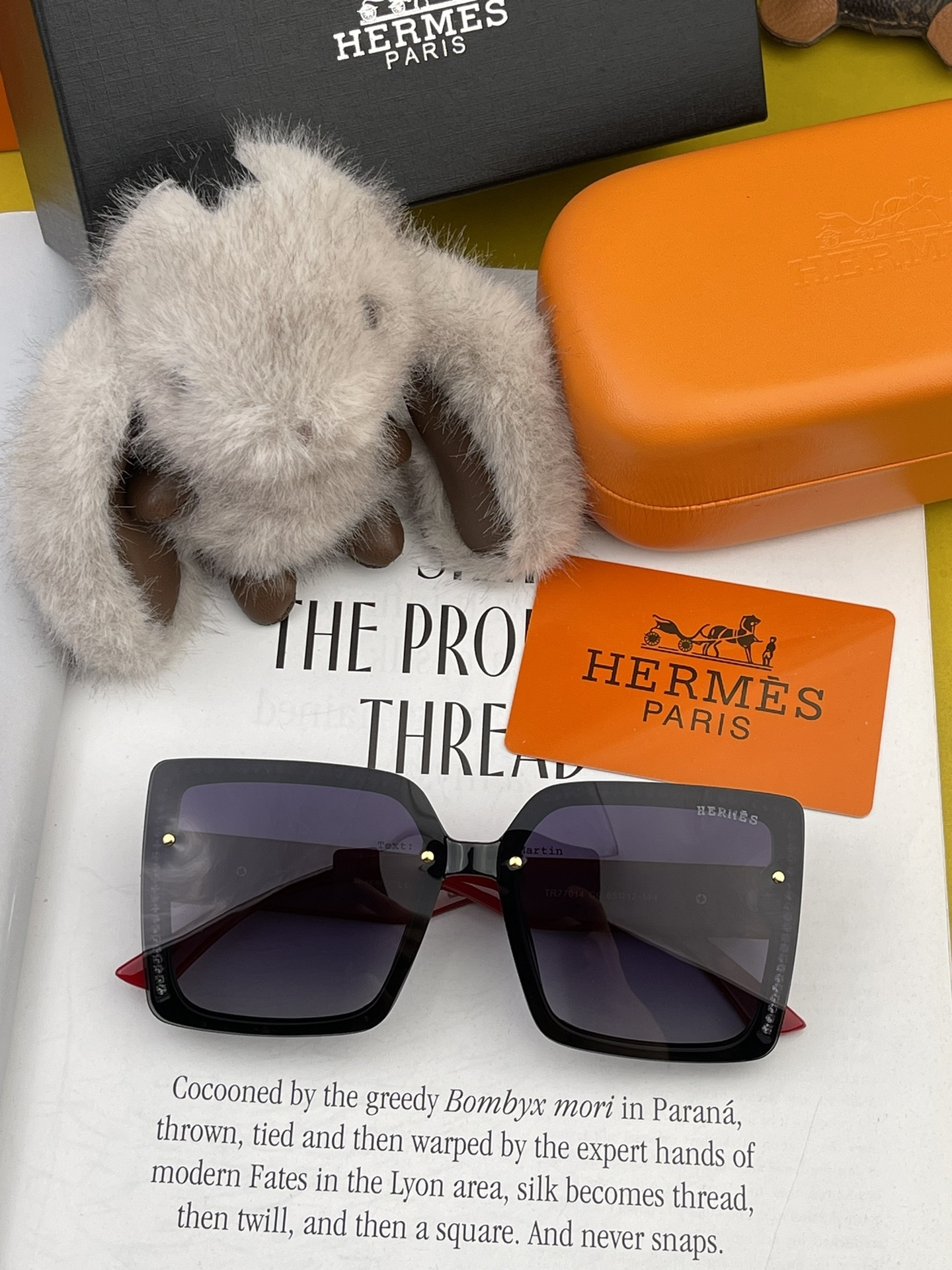 Luxury Oversized Square Sunglasses for Women – Orange Fashion Shades